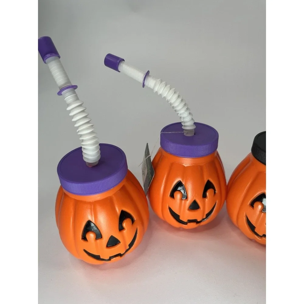Lot Of Five 5 Plastic Pumpkin Mummy Halloween Cups With Lid And Bendy Straw